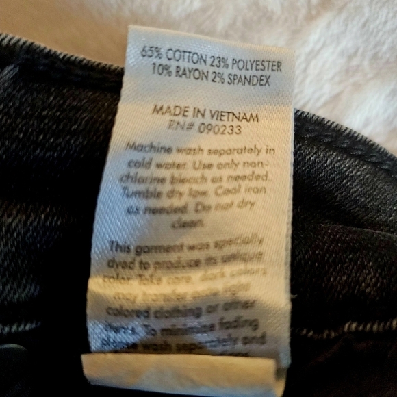 PacSun High Rise Jegging Distressed Ripped knee Black Raw Hem Jeans Size 28 EUC - Picture 8 of 10